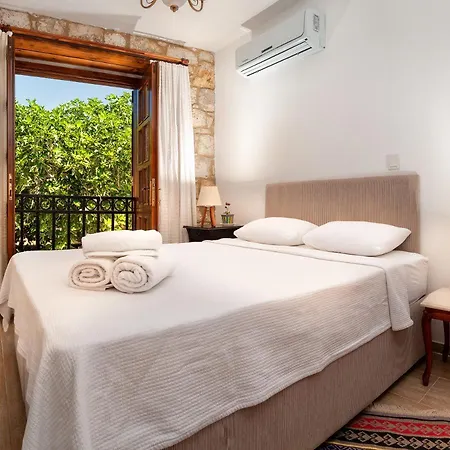 Ξενοδοχείο Flores 3*