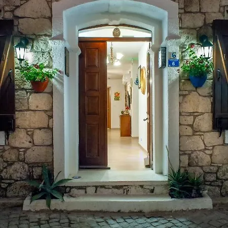 Flores Hotel Alaçatı