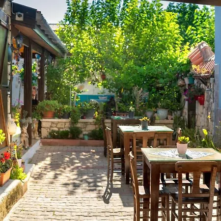 Flores Ξενοδοχείο