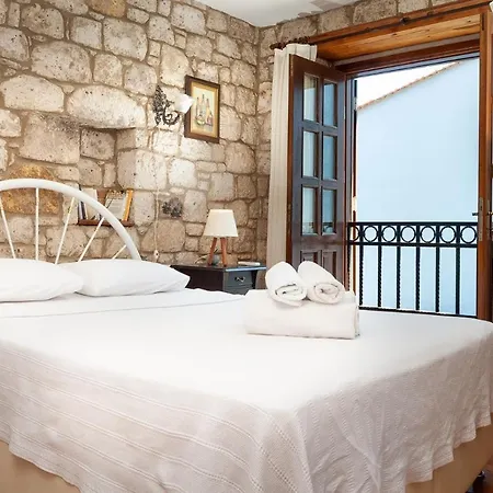 Flores 3* Αλακάτι