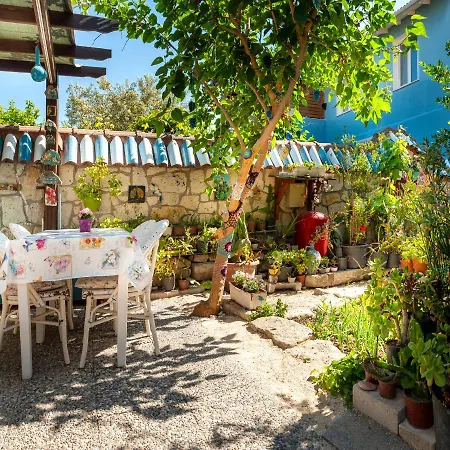 Отель Flores 3*