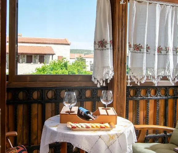 Flores Hotel