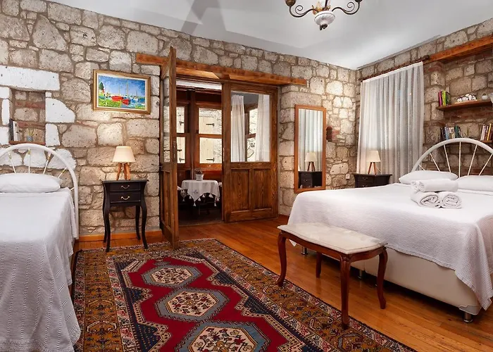 Hotel Flores 3*